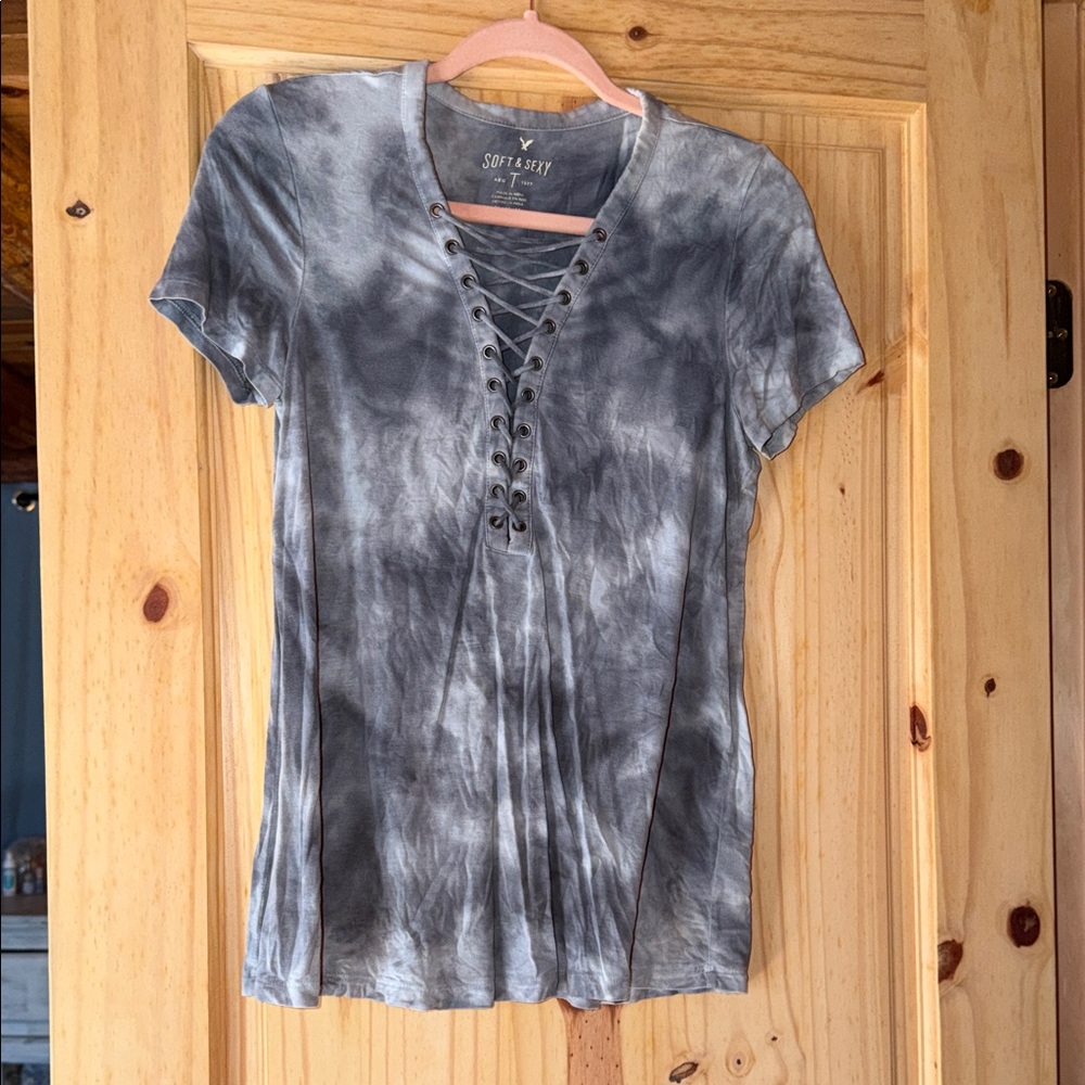 American Eagle Outfitters Black Tie-Dye Lace-Up Tee